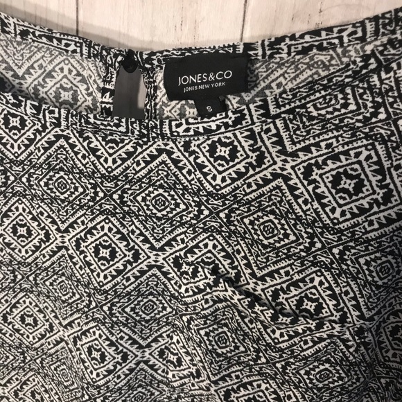 Jones And Co Aztec Design Blouse Size Small - Picture 3 of 7